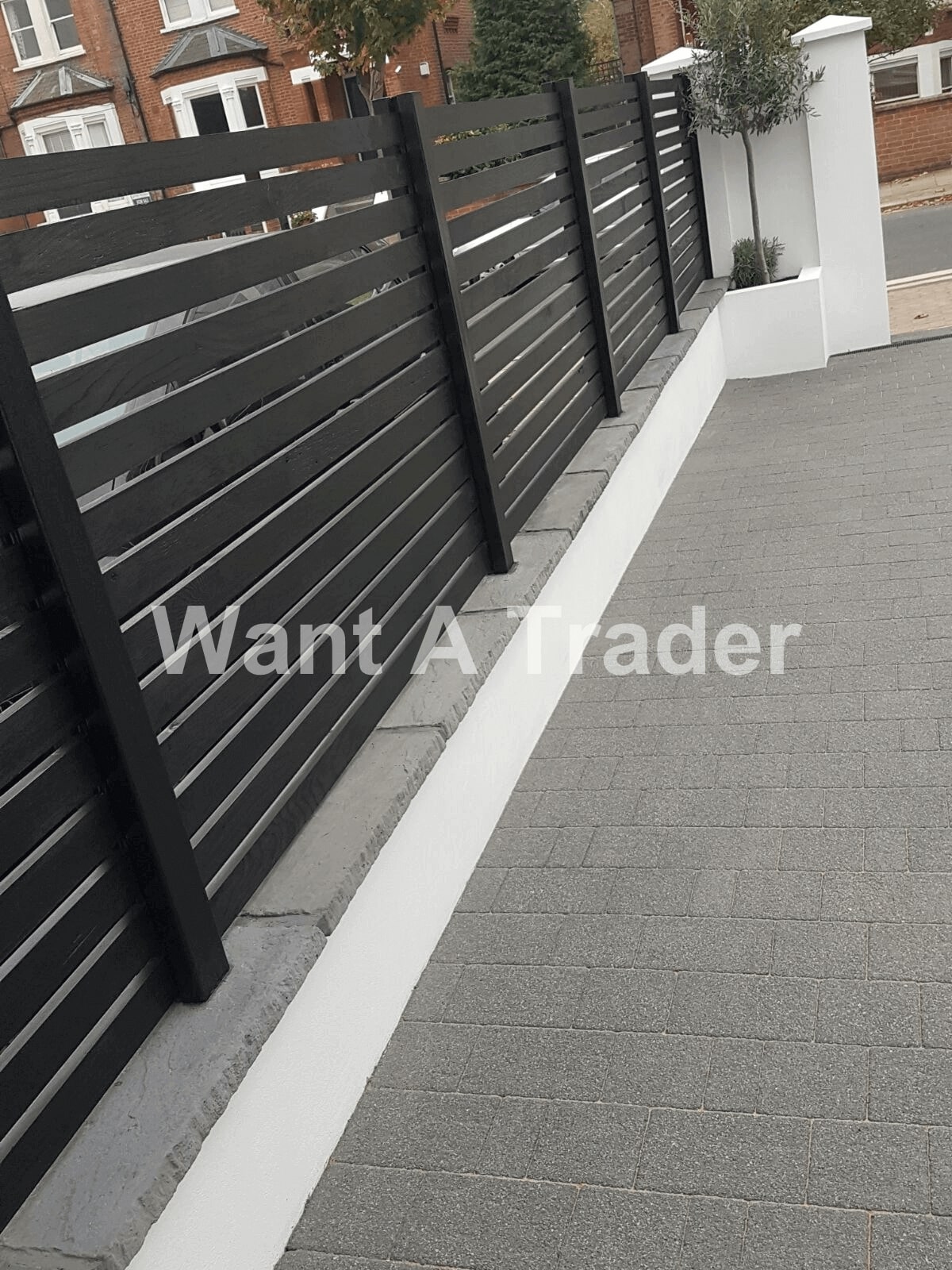 Horizontal Garden Fencing Contractor Chelsea SW3